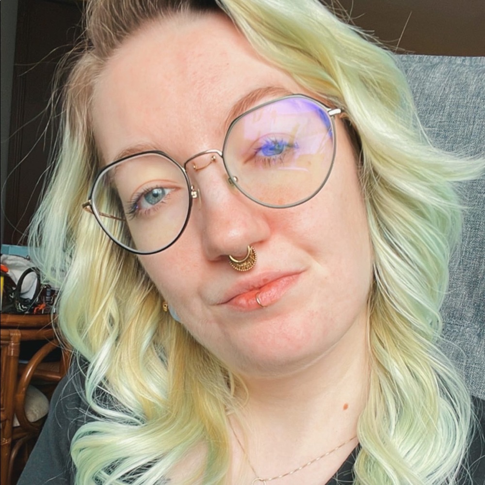 Meet your Posher, Brielle